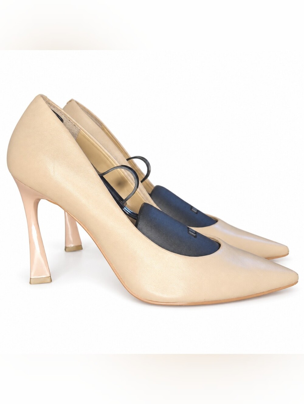 Marc Fisher LTD Sassie Pumps 7.5 Beige Leather Pointed Toe Stiletto Quiet Luxury